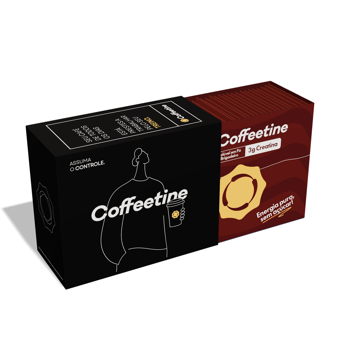 Café com creatina Coffeetine pronto na xícara, cremoso, com o sachê ao lado